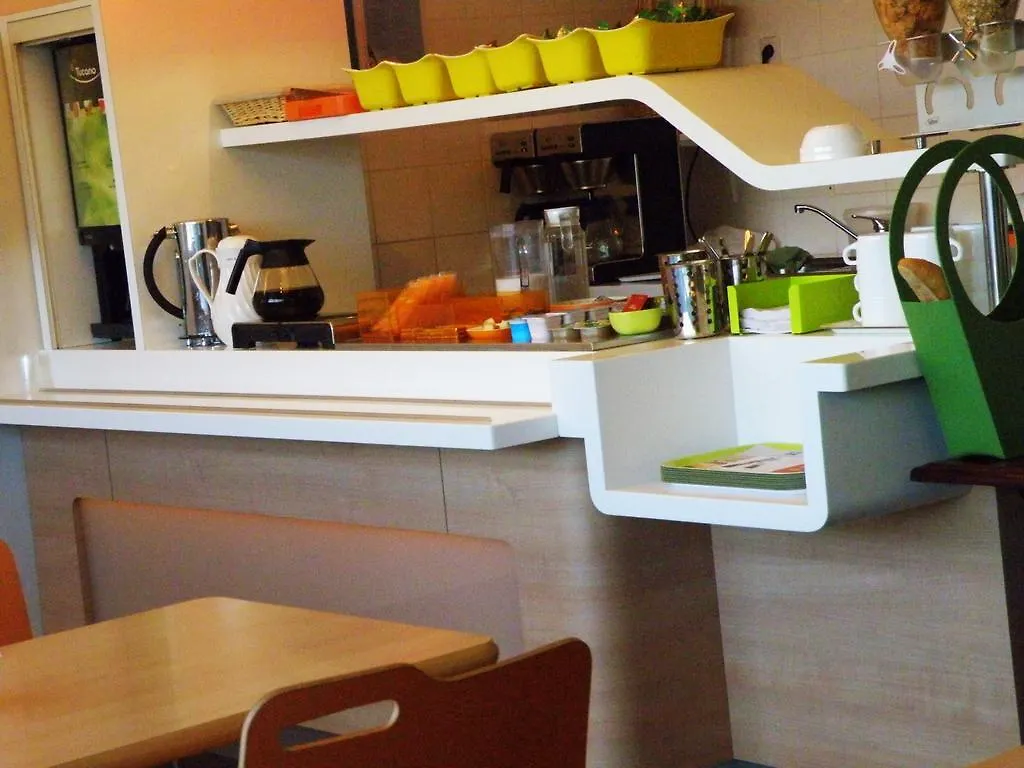 ** Hotel Ibis Budget Montauban Les Chaumes Francia